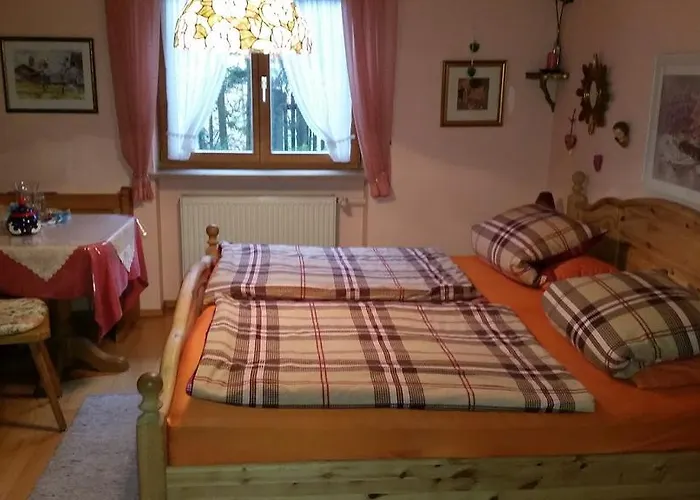 Nussdorfer Gastehaus ゲストハウス Nußdorf am Inn